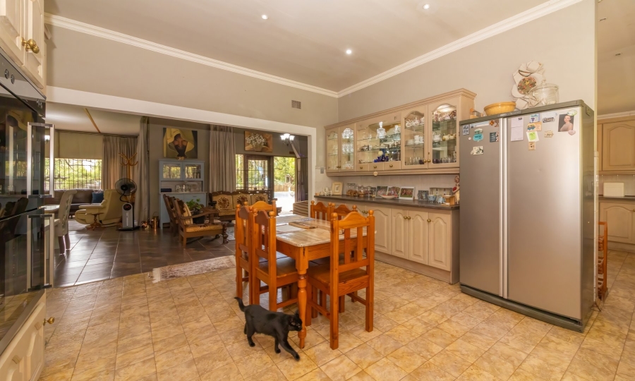 4 Bedroom Property for Sale in Wilgenhof Free State